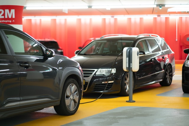 Vergleich Confortauto: Elektroauto vs Hybrid