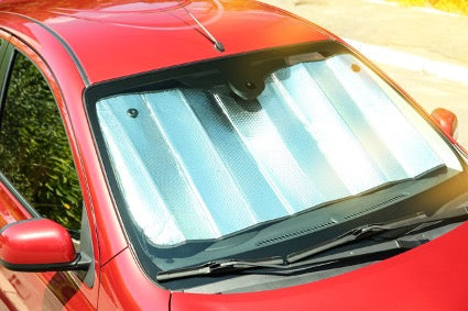 Wozu dient der Sonnenschutz im Auto?